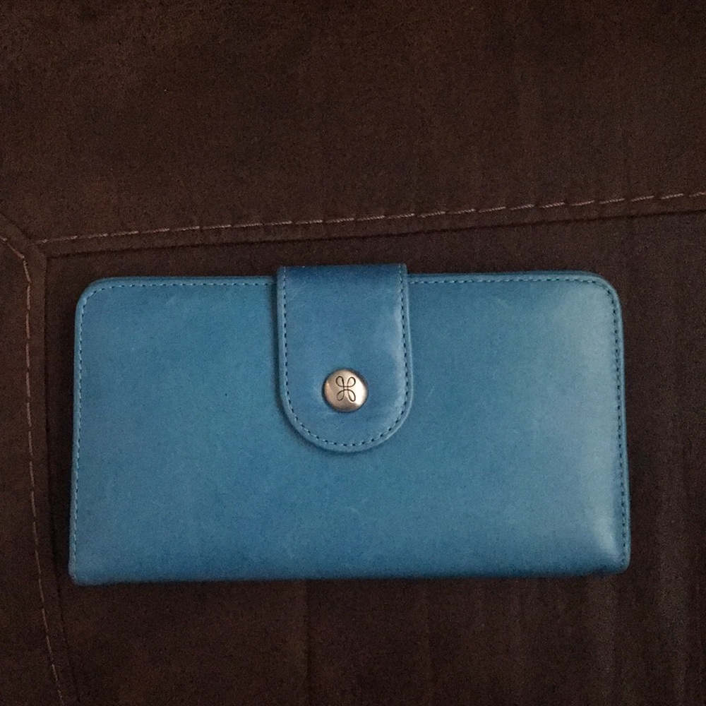 Hobo Danette Leather Wallet/Wristlet. Capri Blue.